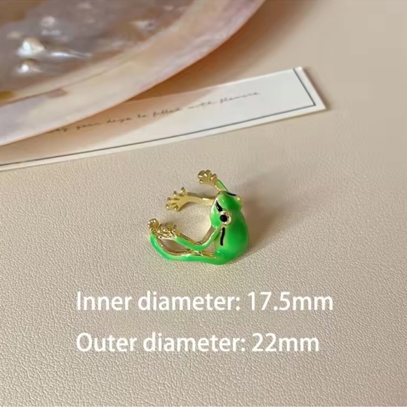 Green Dot Frog Reptile Ring - Picture 9 of 9